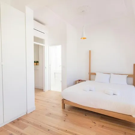 Historical Santos Iv ליסבון