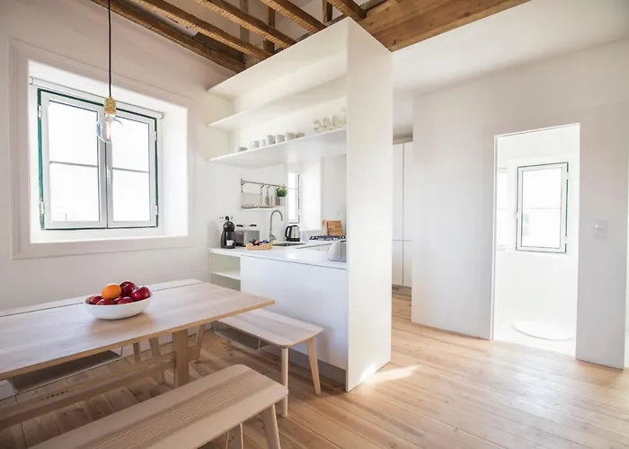 Historical Santos Iv * Lisbon