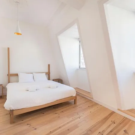 Historical Santos Iv *